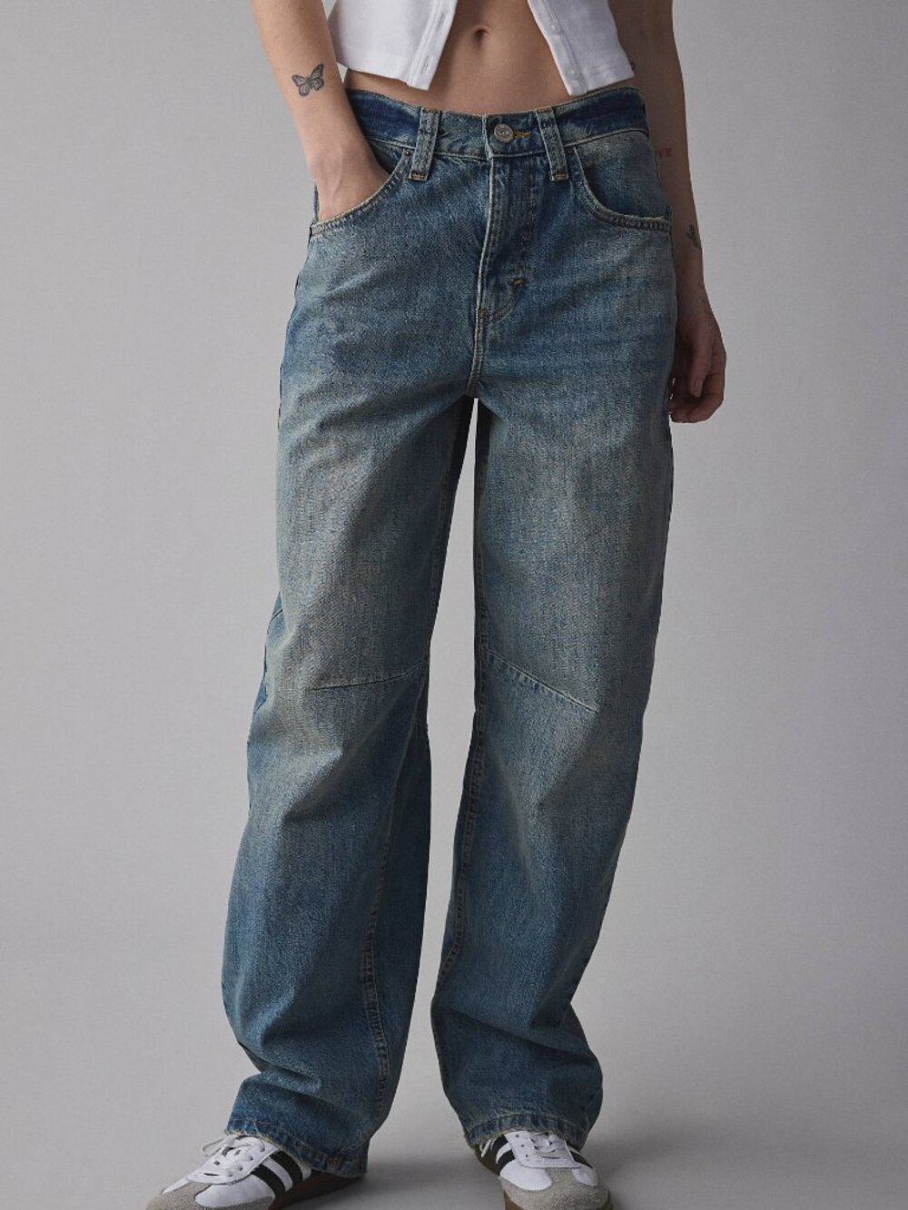 BDG Logan Buckle Baggy Barrel Jeans Size 27